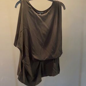 Saks Fifth Avenue black Sleeveless top. Size M